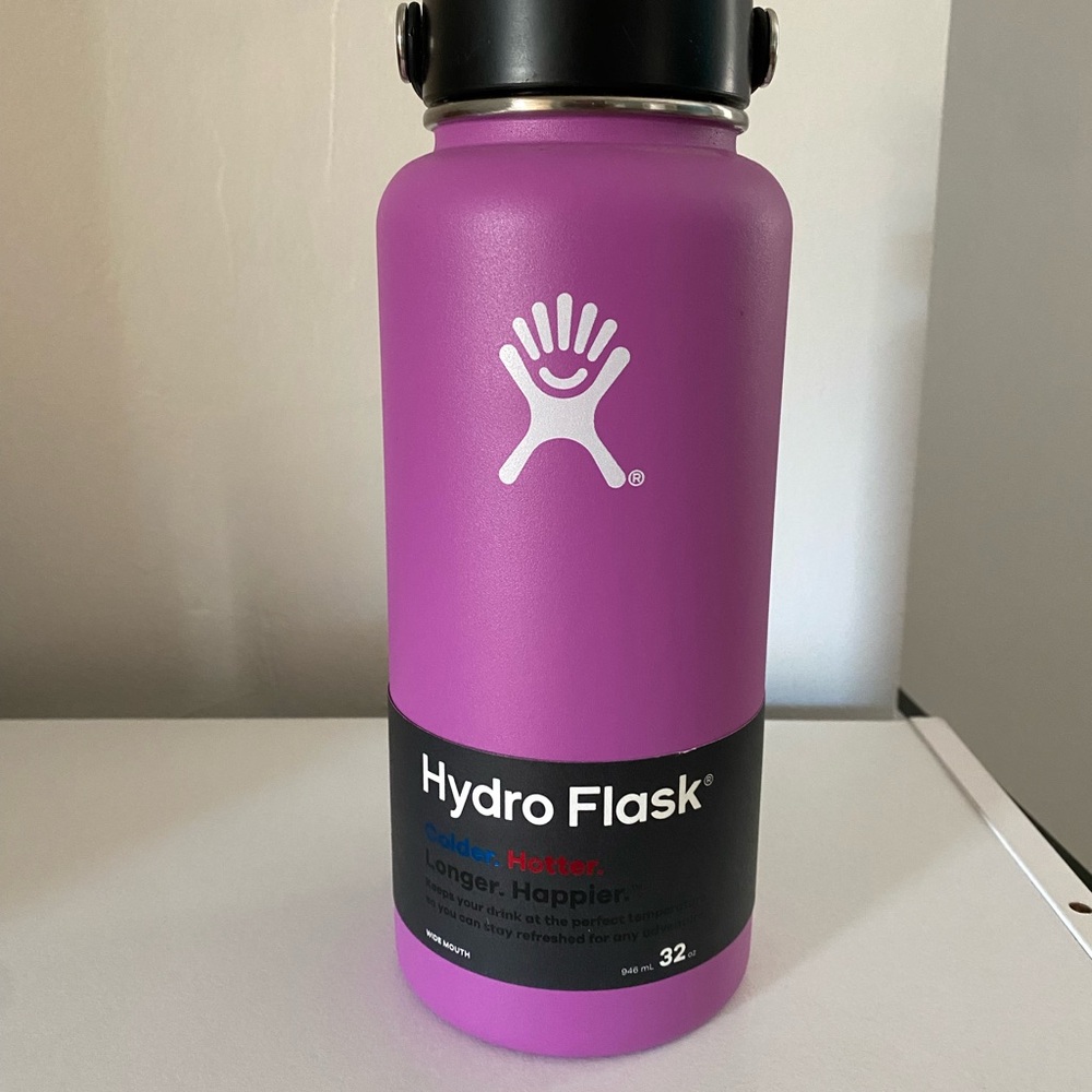 Hydro Flask Magenta Bottle